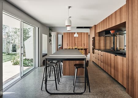 RaeRae House 