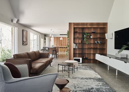 RaeRae House 