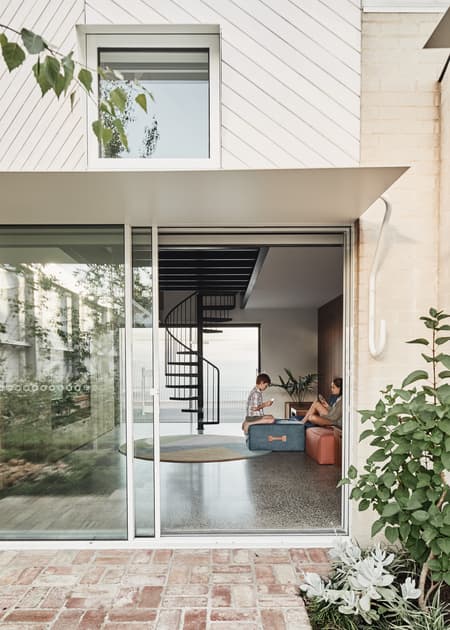 RaeRae House 