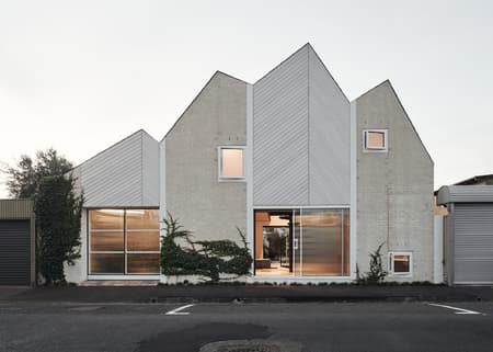 RaeRae House 