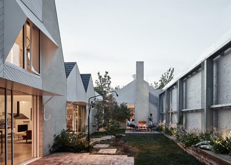 RaeRae House 