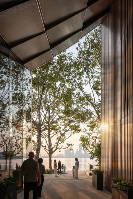 Jinji Lake Pavilion