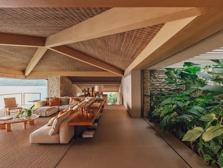 Angra House 