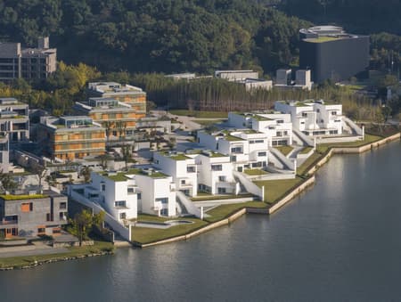 Dongqian Lake Club Houses 