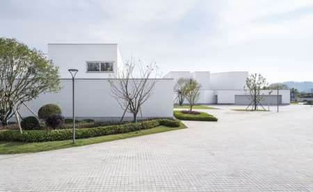 Dongqian Lake Club Houses 