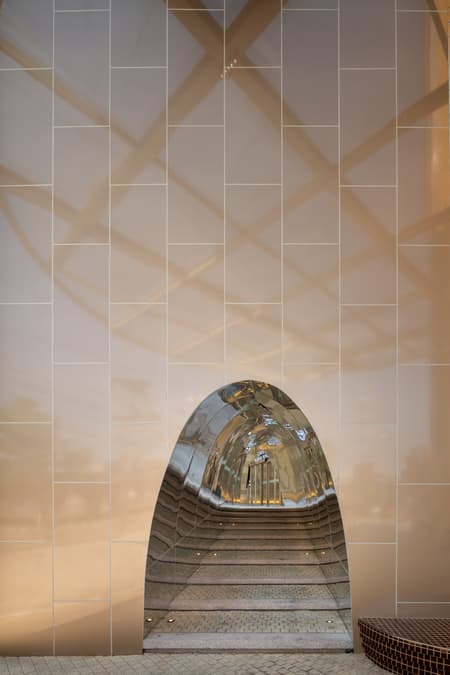 Central Nakhon Pathom