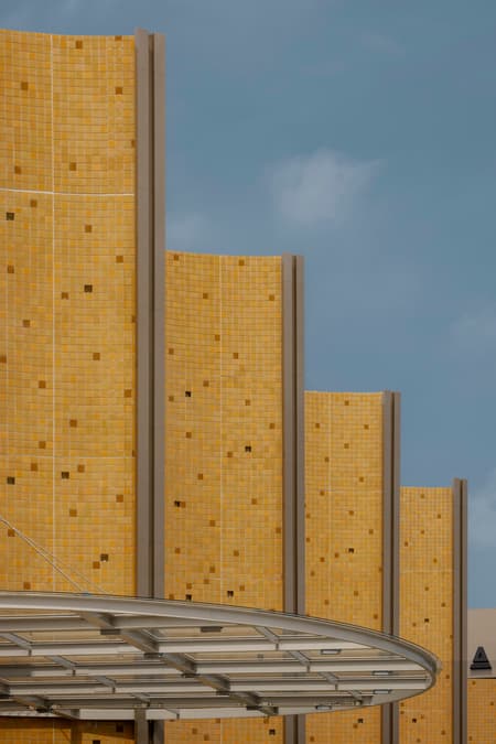 Central Nakhon Pathom