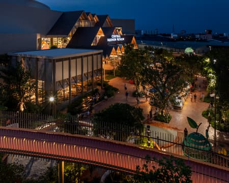 Central Nakhon Pathom