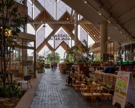 Central Nakhon Pathom