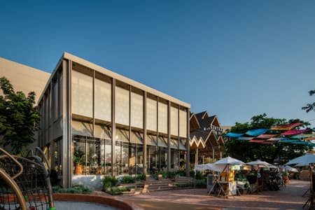 Central Nakhon Pathom