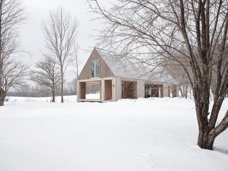 House On The Pond