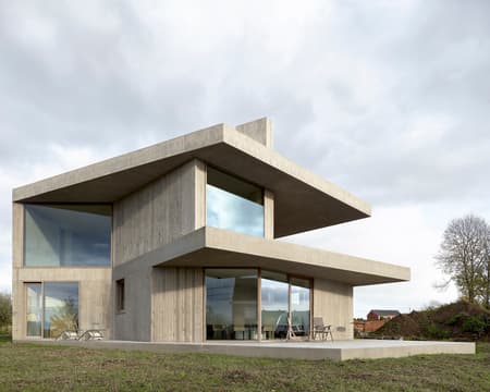 House B - T