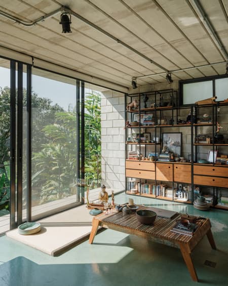 Lírio House