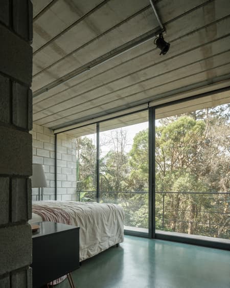 Lírio House