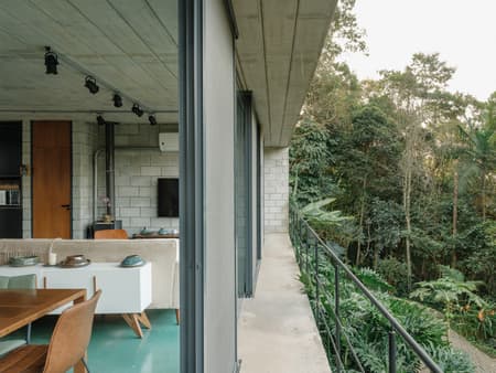 Lírio House