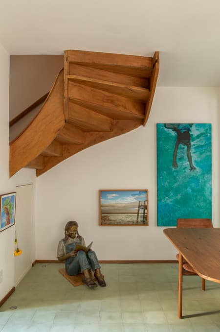 Vila House