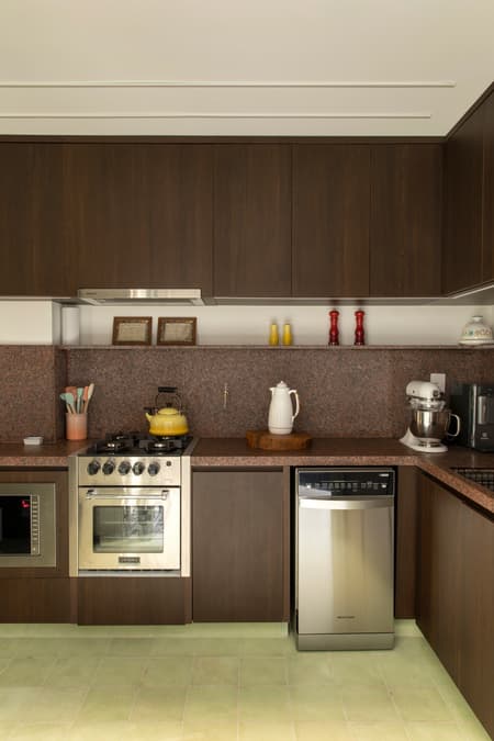 Vila House