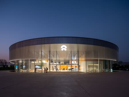 https://www.archdaily.com/1016724/nio-house-hefei-xinqiao-industrial-park-shl