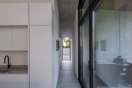 Lekeciu House