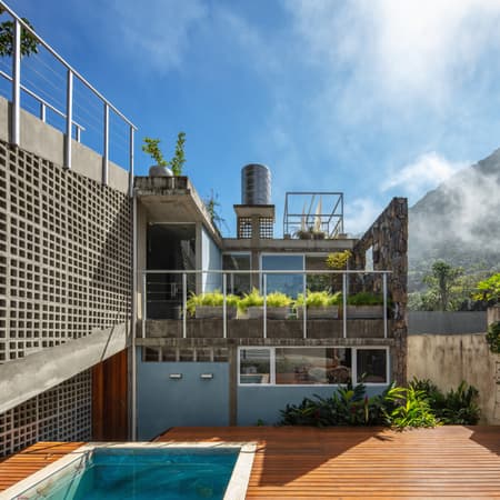 Toque Toque Grande II House