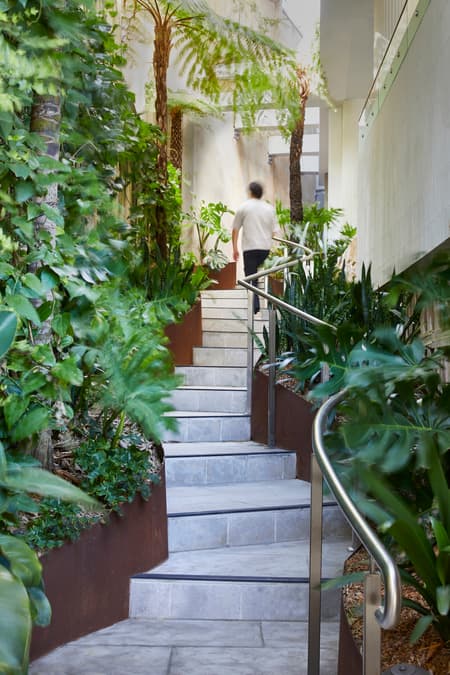 Pointe Living Apartment 