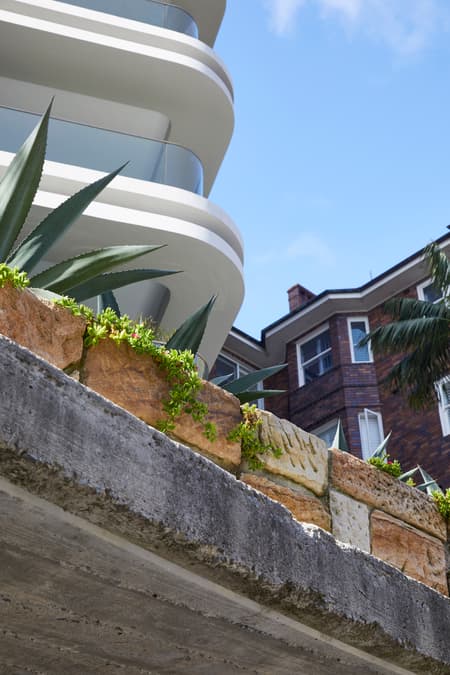 Pointe Living Apartment 