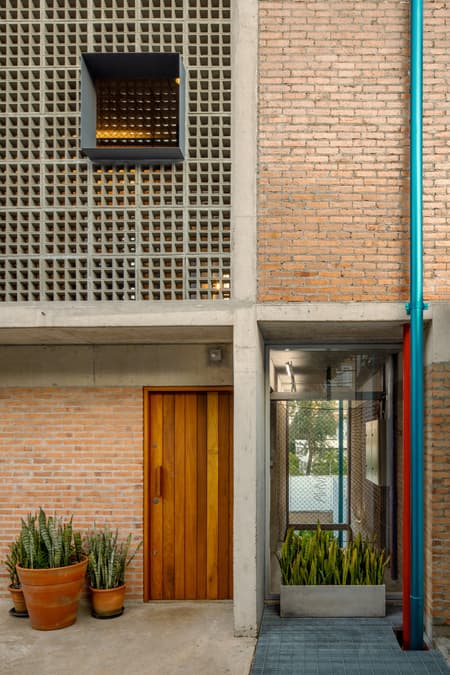 Caetés House