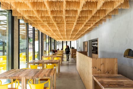 E Um Restaurante