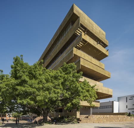 Faculty of Humanities Building - Industrial University of Santander 