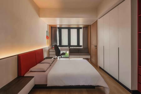 House of Dentist Couple