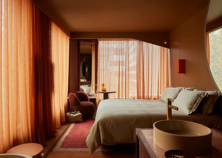 Melbourne Place Hotel 