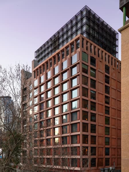 Melbourne Place Hotel 