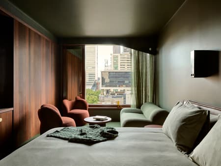 Melbourne Place Hotel 