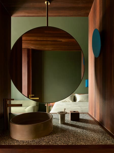 Melbourne Place Hotel 