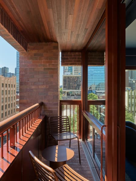 Melbourne Place Hotel 