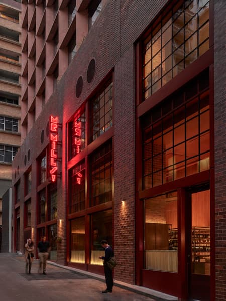 Melbourne Place Hotel 