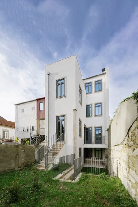 MARLIM Costa Cabral Residential Building