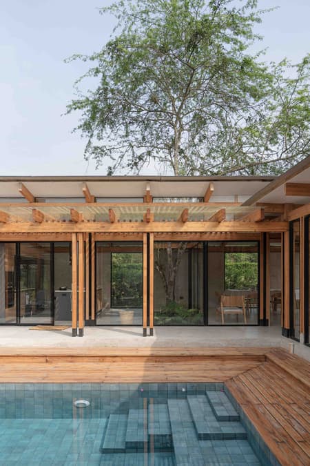 1.5-3 House
