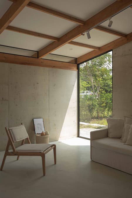 1.5-3 House