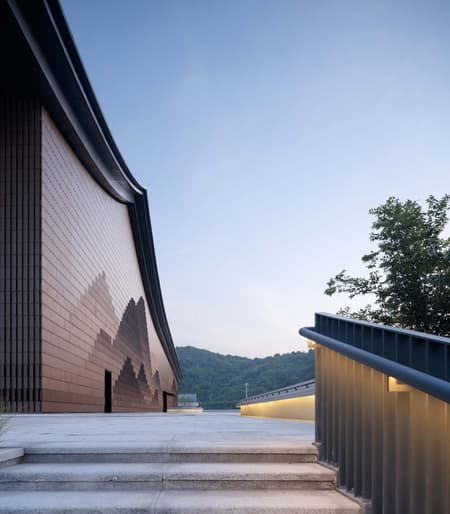 Fuyang Yinhu Sports Center