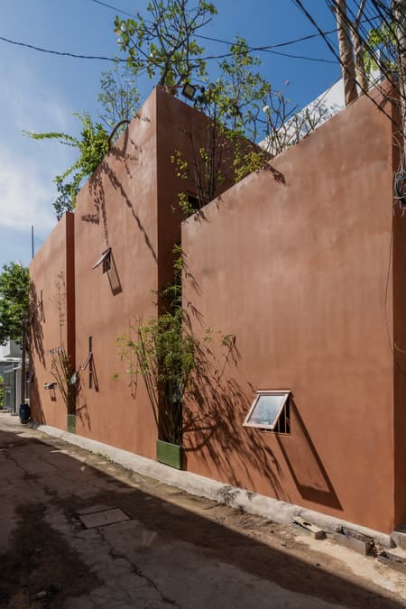 Earthenware House
