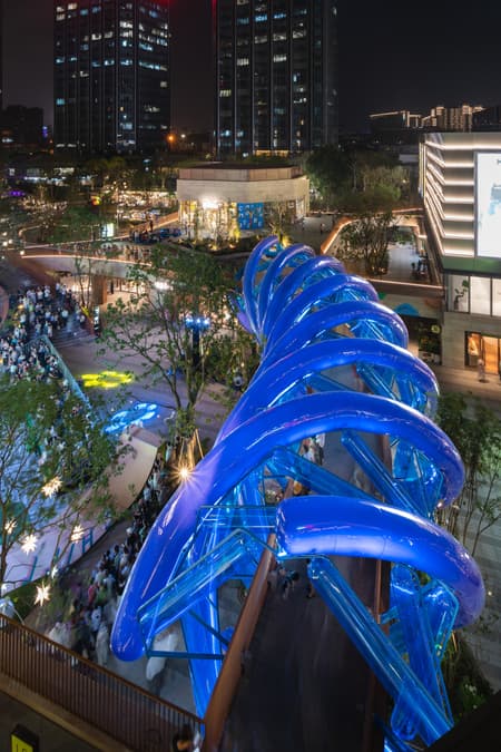 Light Vortex Bridge
