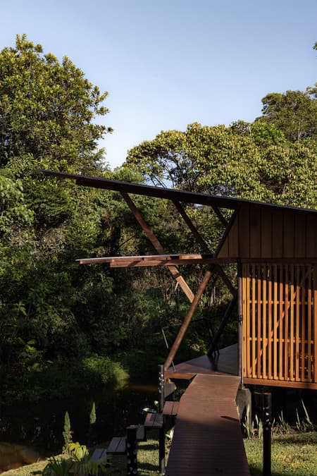 Hoguera de Madera Refuge