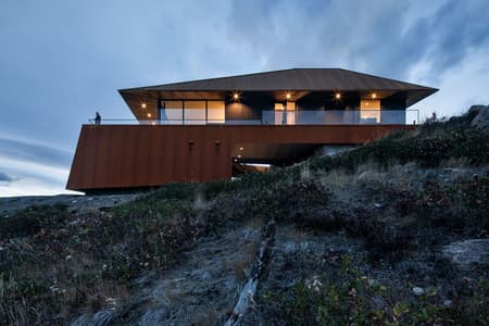 Schlotfeldt Residence 
