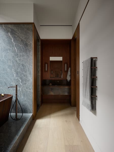 Lakeside Gallery Residence