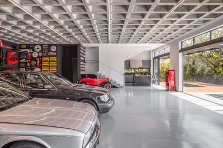 RMJ Garage