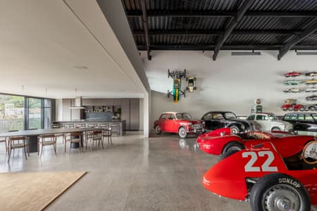 RMJ Garage
