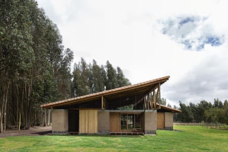 CASA LASSO/ LASSO HOUSE