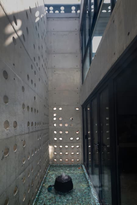 Amore - Omor Residence