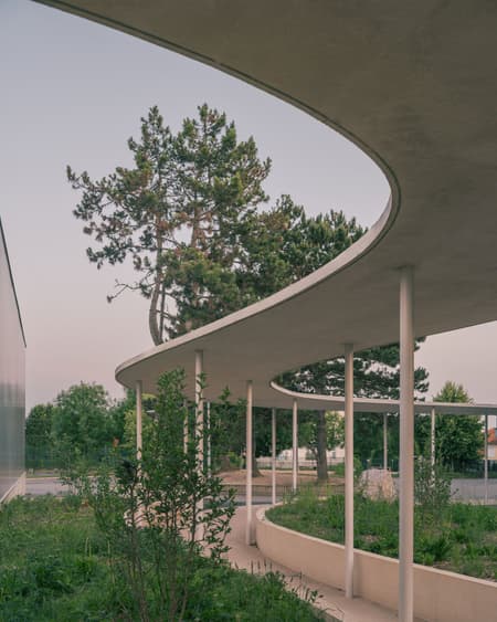 Middle School Cafeteria in Gonesse